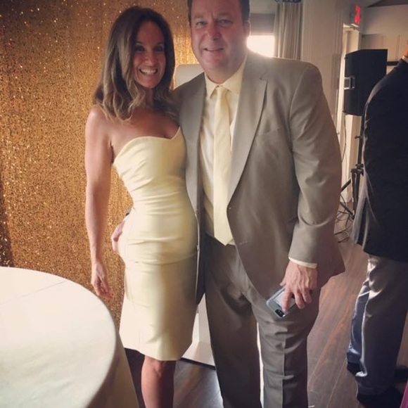 Meet your Posher, Stephanie - Picture 3 of 5